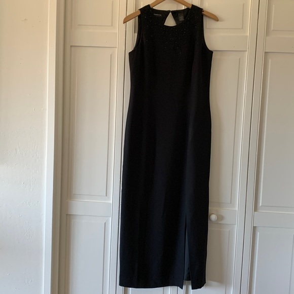 Liz Claiborne Night beaded sleeveless black gown - size 8 - Picture 2 of 8